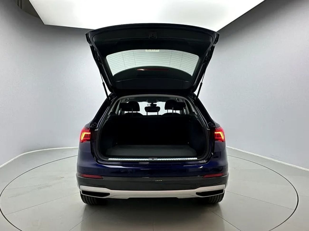 Audi Q3 35 TFSI Advanced 2.0L Advanced 35 TFSI 150hp (Ref# 27129)
