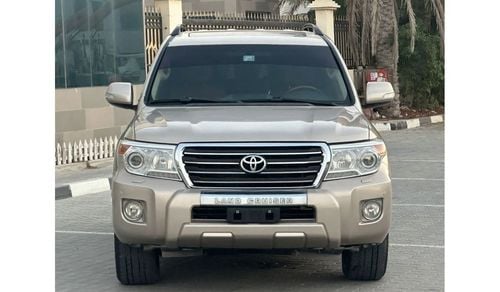 تويوتا لاند كروزر GXR 4.0L (271 HP) AWD