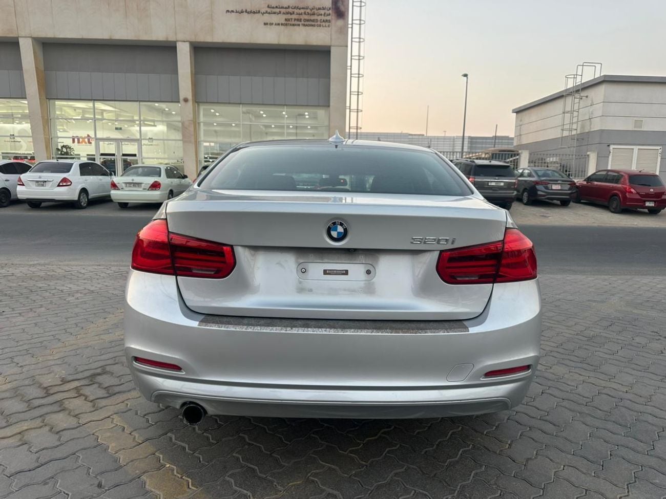 BMW 320i Exclusive 2.0L