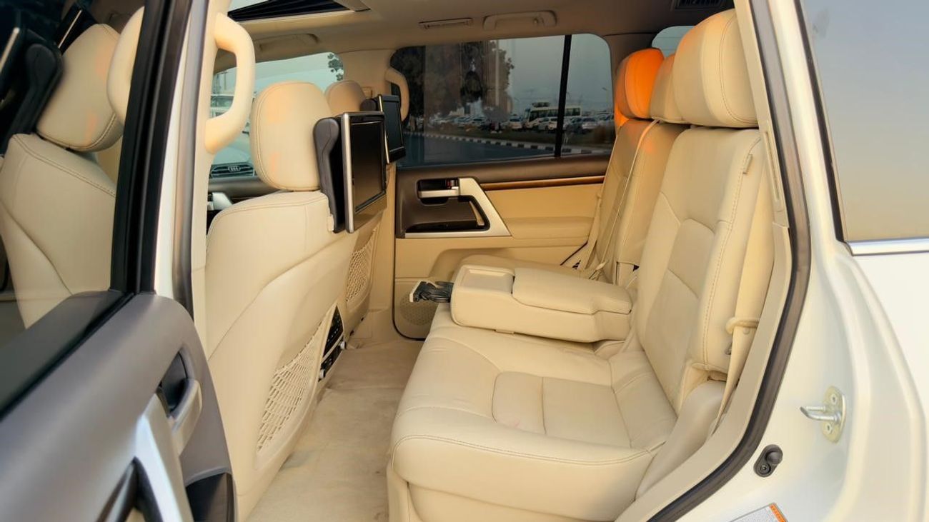 Toyota Land Cruiser SAHARA | PUSH START | SUNROOF | 360 VIEW CAMERA | V8 DIESEL ENGINE | AT | ELECTRIC HEATED & MEMORY S