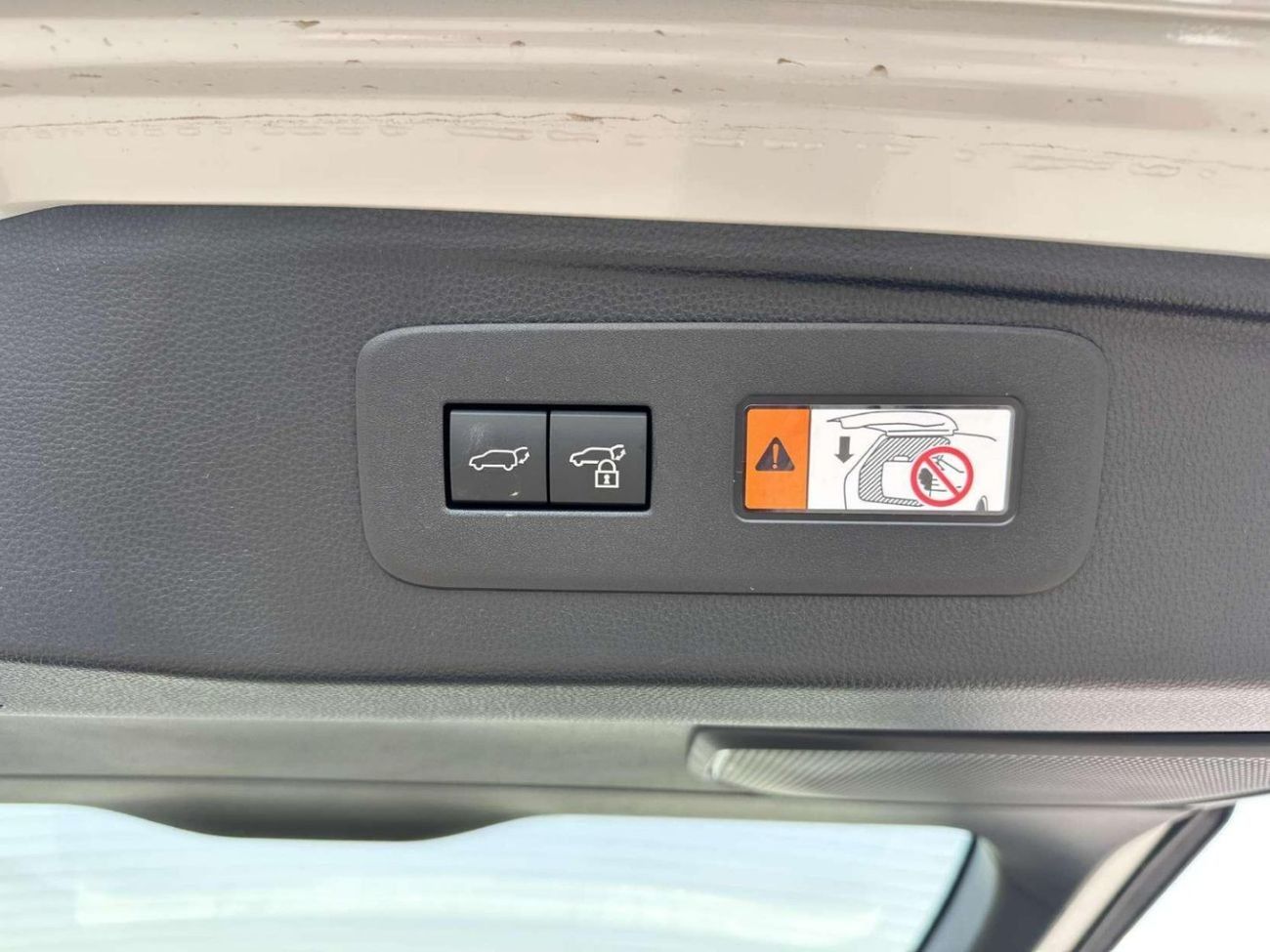 تويوتا برادو TOYOTA LAND CRUISER PRADO 2.4L 4WD PETROL SUV 2024