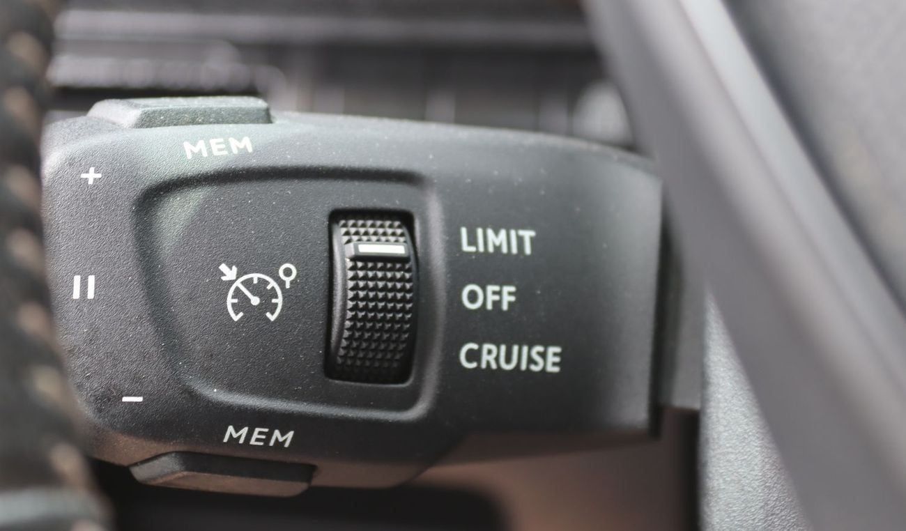 Peugeot 3008 Active+ 1.6L Peugeot 3008 -2022 -, GCC, in excellent condition, 61,000 km, 1.6L engine, priced at