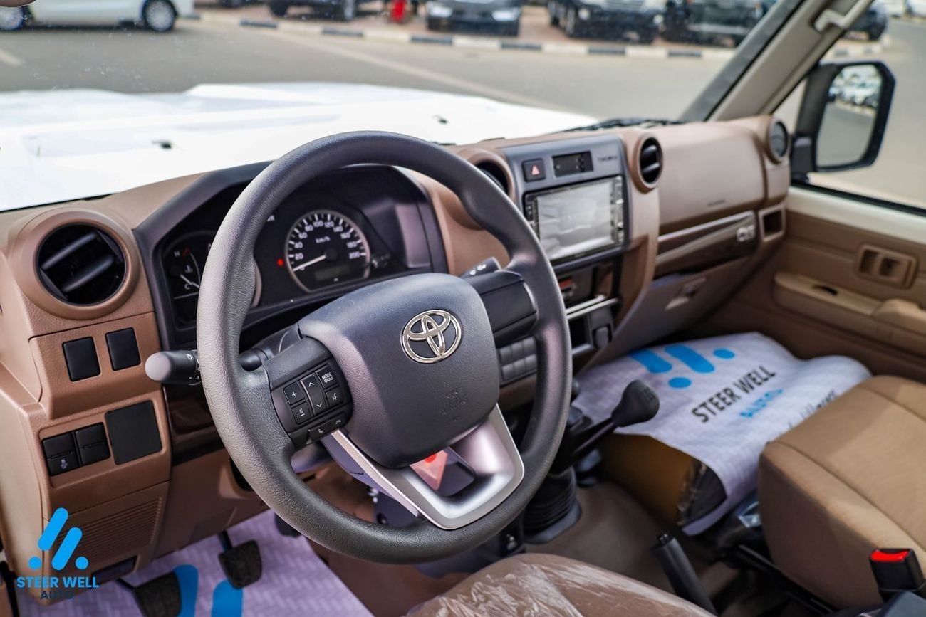 تويوتا لاند كروزر بيك آب Double-Cab LC 79 | 2.8L Turbo DSL | GCC Specs | 4WD MT | Heavy Duty | Export Ready