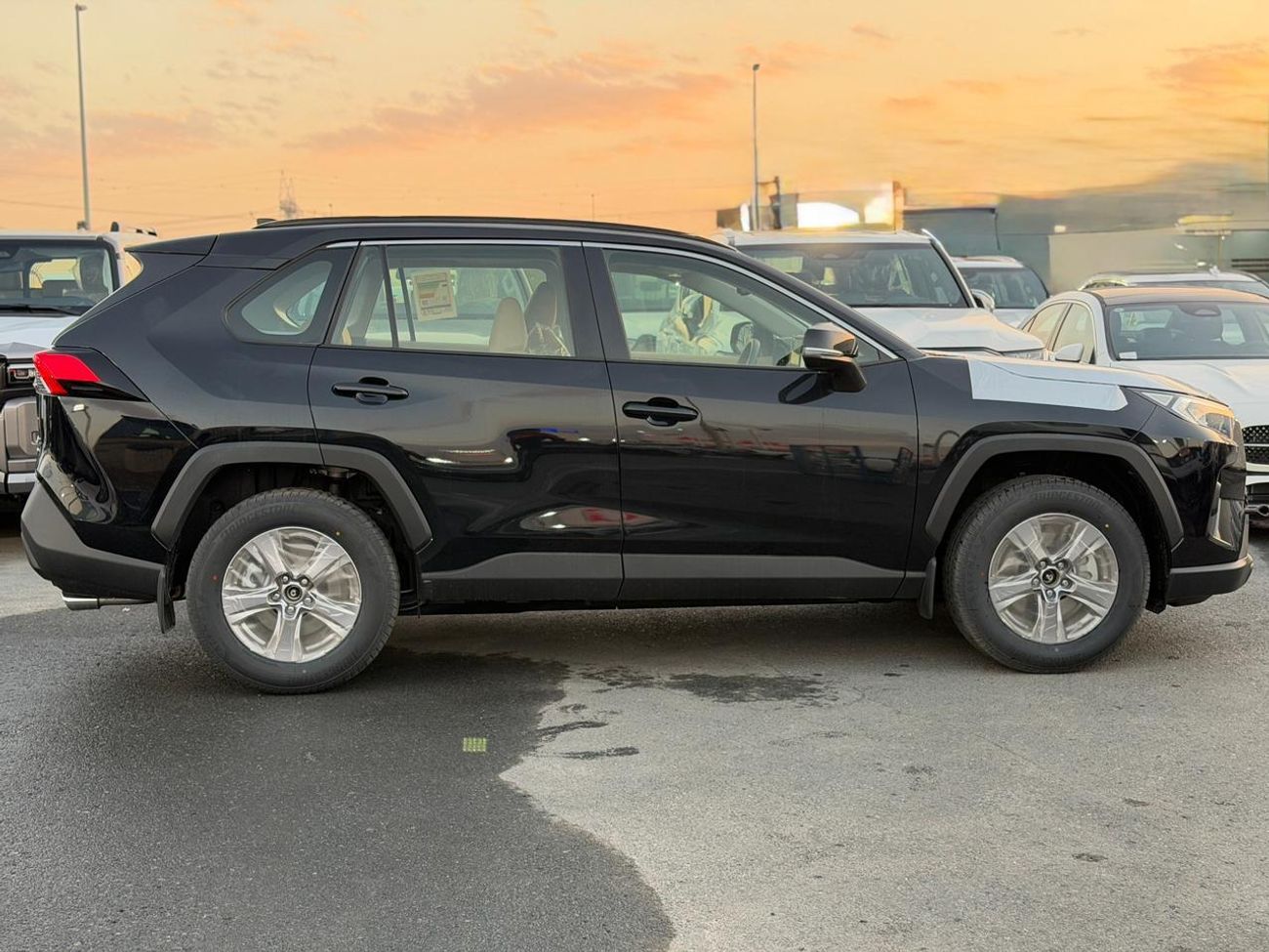 Toyota RAV4 2.5L 4WD PETROL AUTOMATIC TRANSMISSION( FOR RE EXPORT ONLY )