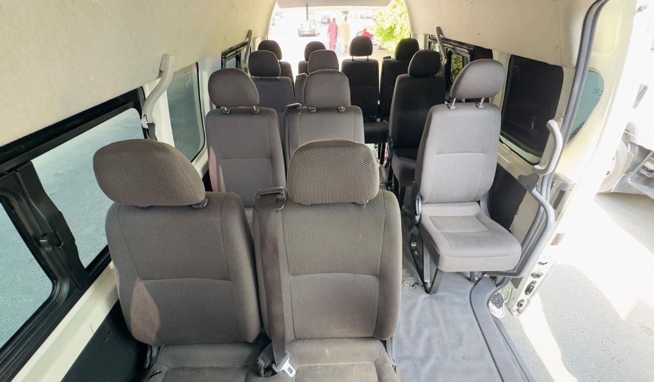 Toyota Hiace EXCELLENT CONDITION | RHD | 2016 | 3.0L DIESEL ENGINE | (AT) | 14 SEATERS