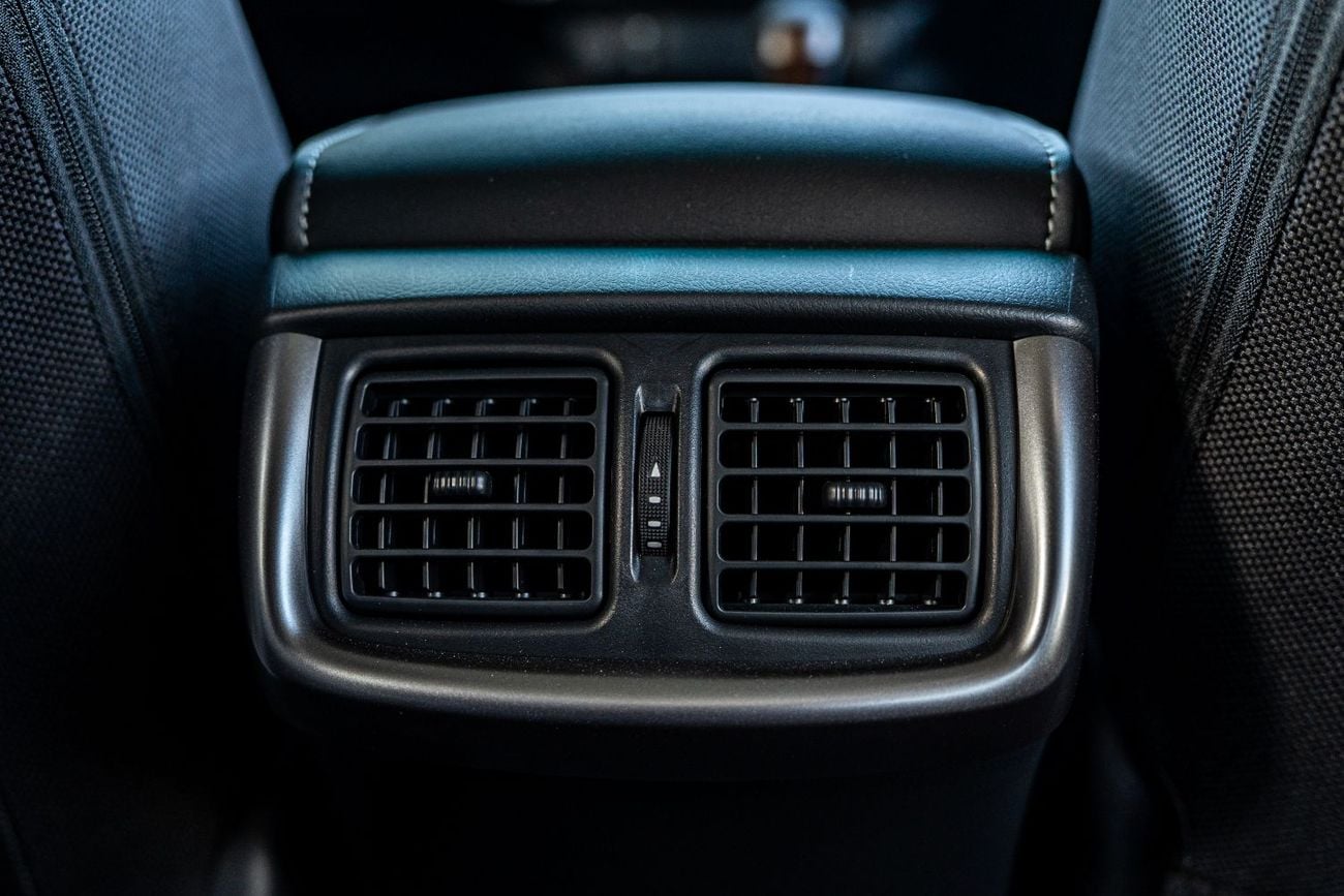 تويوتا هيلوكس Toyota Hilux  4.0-l 4WD pickup  2026 4-door cabin, automatic,