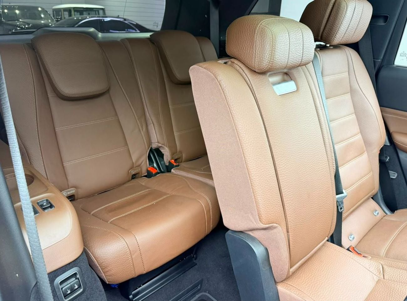 مرسيدس بنز GLS 450 4M PREMIUM 2025 Mercedes Benz GLS450 4MATIC Premium Plus, 2030 MB Warranty, Full MB Service History, GCC
