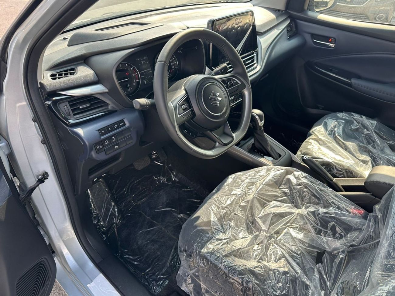 Suzuki Baleno SUZUKI BALENO HATCHBACK LHD 2023 MODEL 1.5 L PETROL AUTOMATIC(PM42039)