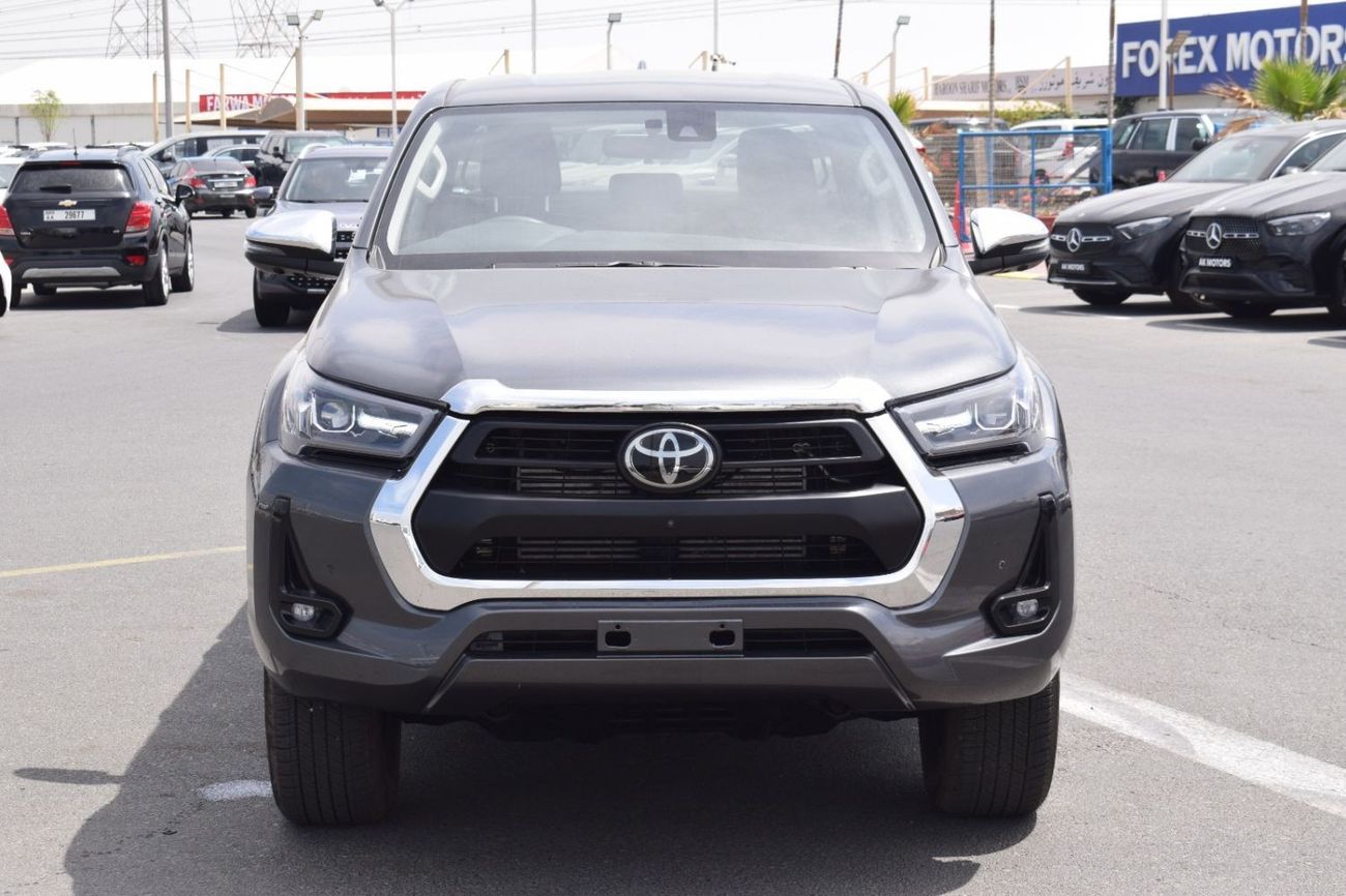 تويوتا هيلوكس SR5 2.8L Diesel A/T 4x4