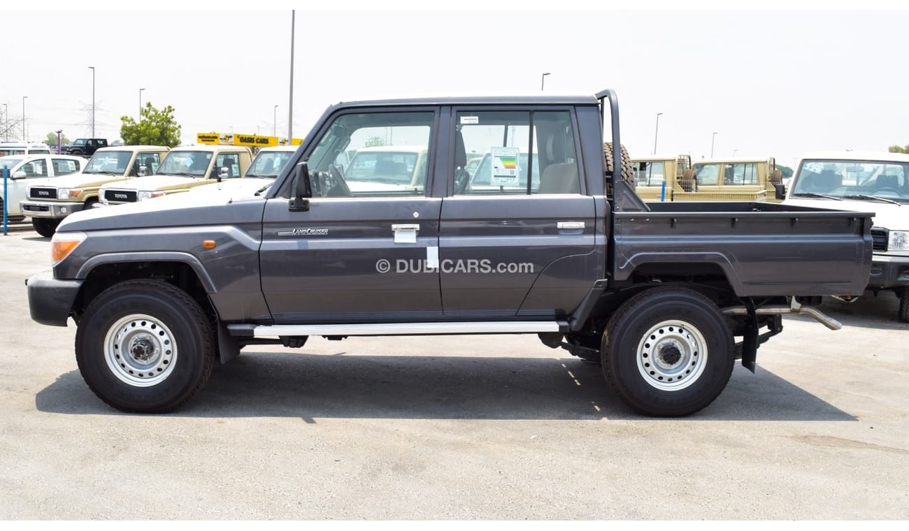 Toyota Land Cruiser Pick Up V6 4.0 L Petrol Double Cabin ,4/4,winch ,Hub lock,power window , wooden interior