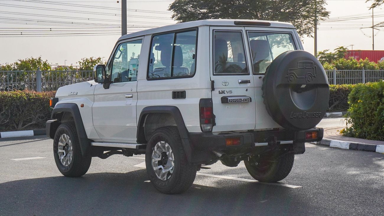 تويوتا لاند كروزر 70 4.0L V6 A/T