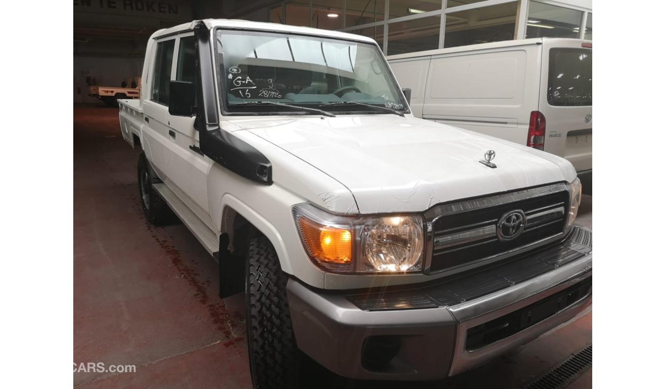 Toyota Land Cruiser Pick Up 4.2 DIESEL MT DOUBLE CABIN 2022