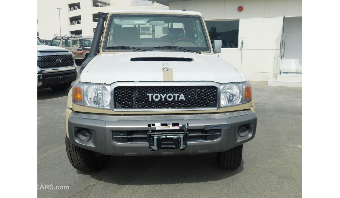 Toyota Land Cruiser Pick Up 79 SINGLE CAB PICKUP LX V8 4.5L DIESEL MANUAL TRANSMISSION WITH WINCH