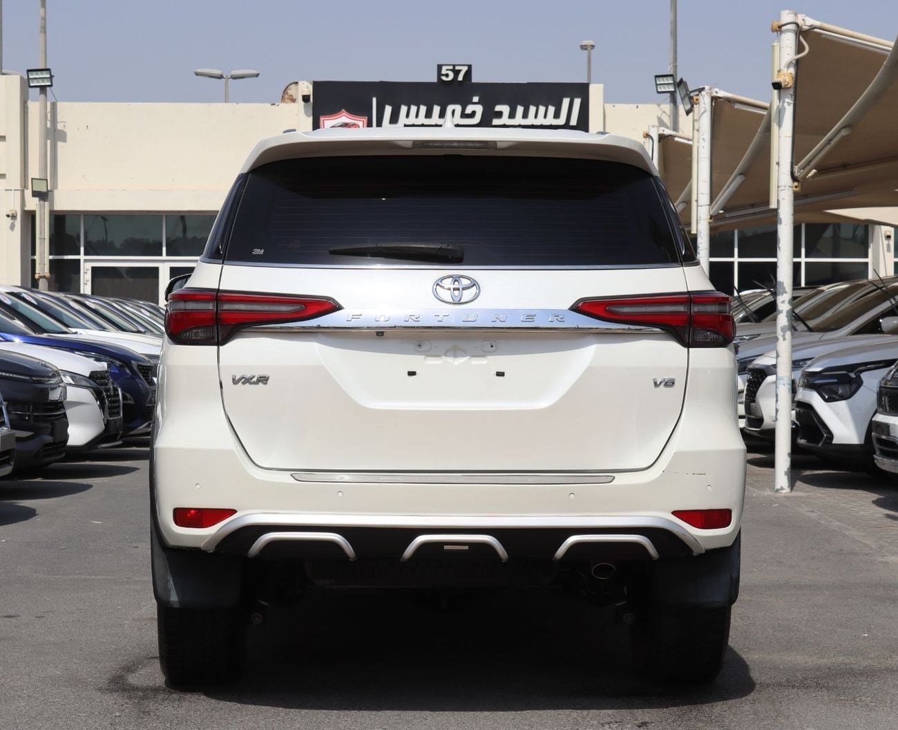 Toyota Fortuner VXR ACCIDENTS FREE - GCC - VXR - FULL OPTION - V6 - 4000 CC - PERFECT CONDITION INSIDE OUT