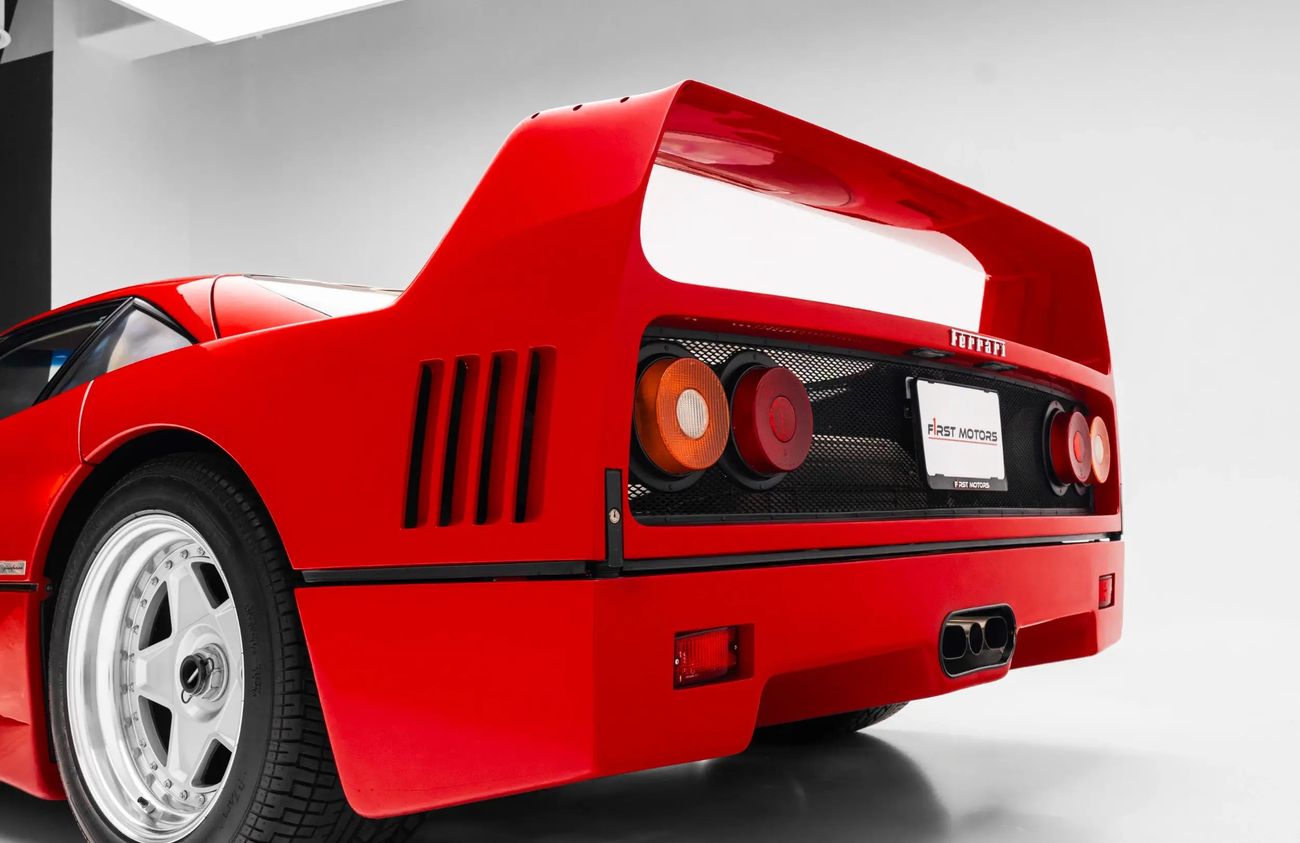 Ferrari F40 2.9L V-8 Twin-Turbocharged Engine