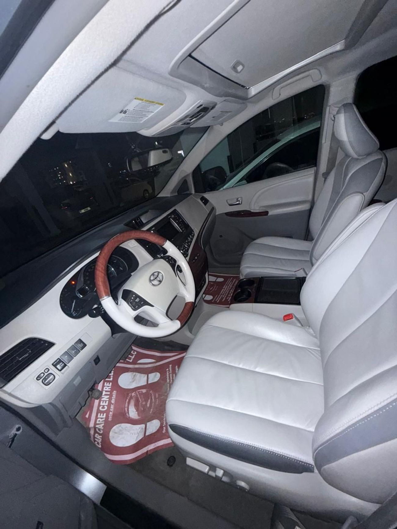 تويوتا سيينا Limited