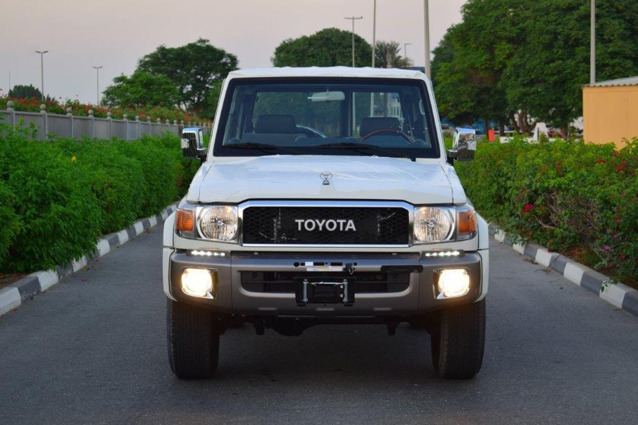 Toyota Land Cruiser 70 Xtreme V6 4.0L- Full Option