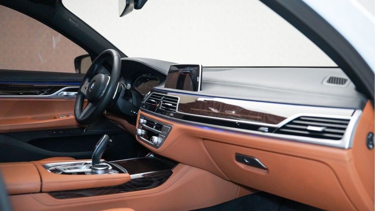 بي أم دبليو 730Li M سبورت