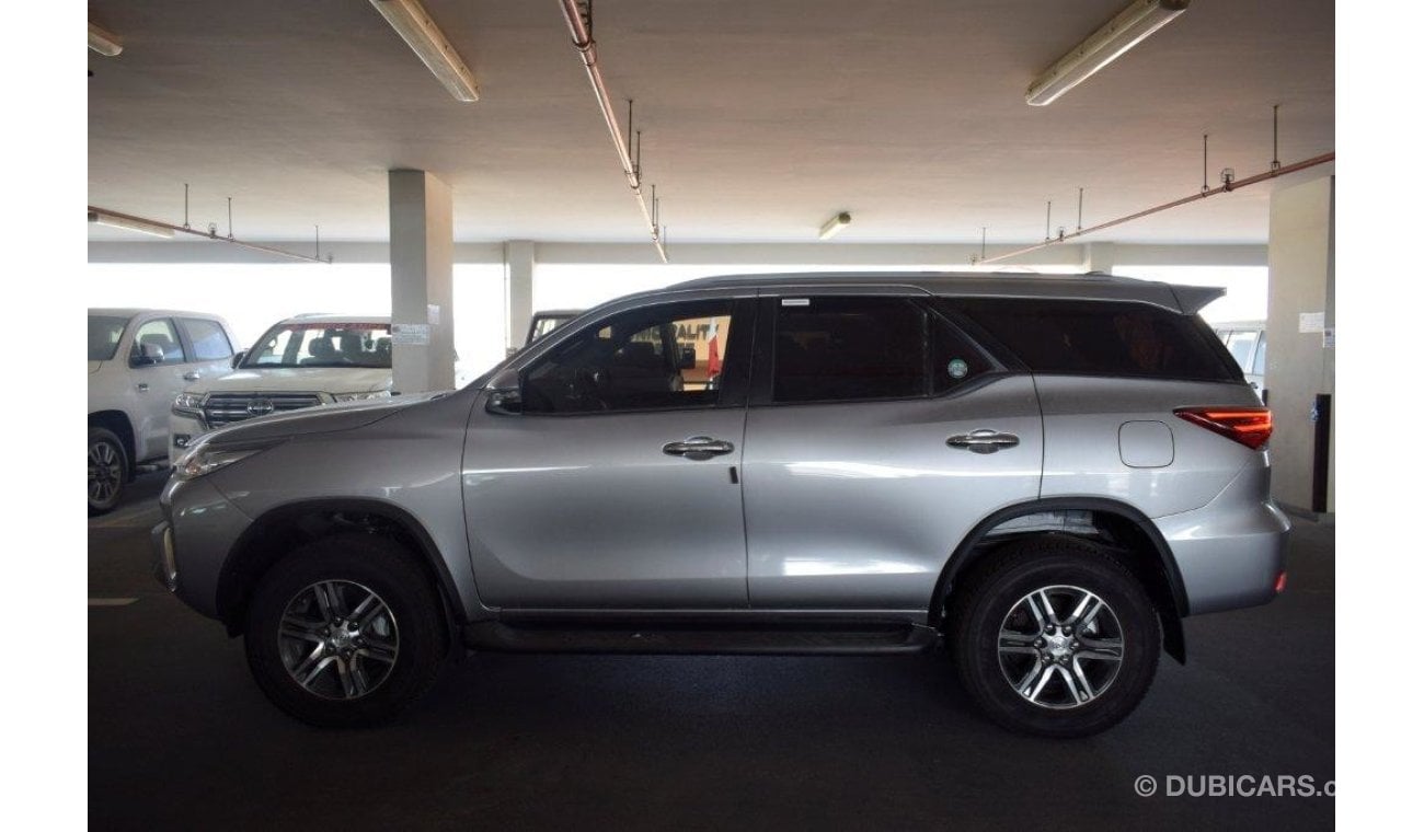 Toyota Fortuner 2.7L  PETROL 7 SEAT AUTOMATIC TRANSMISSION