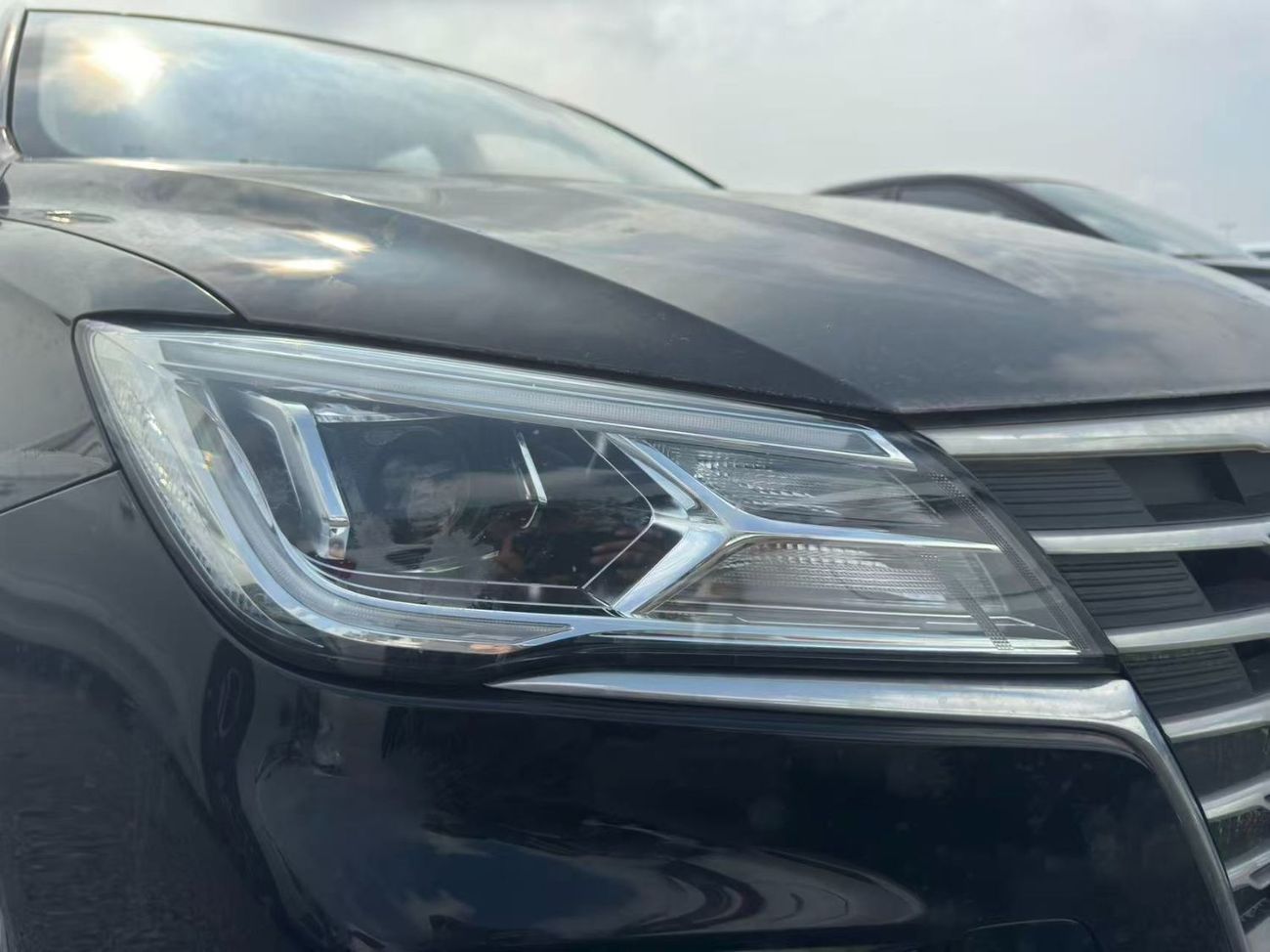 MG 5 DELUXE 1.5L A/T 2024 Full-option with sunroof Black | Export or Wholesale