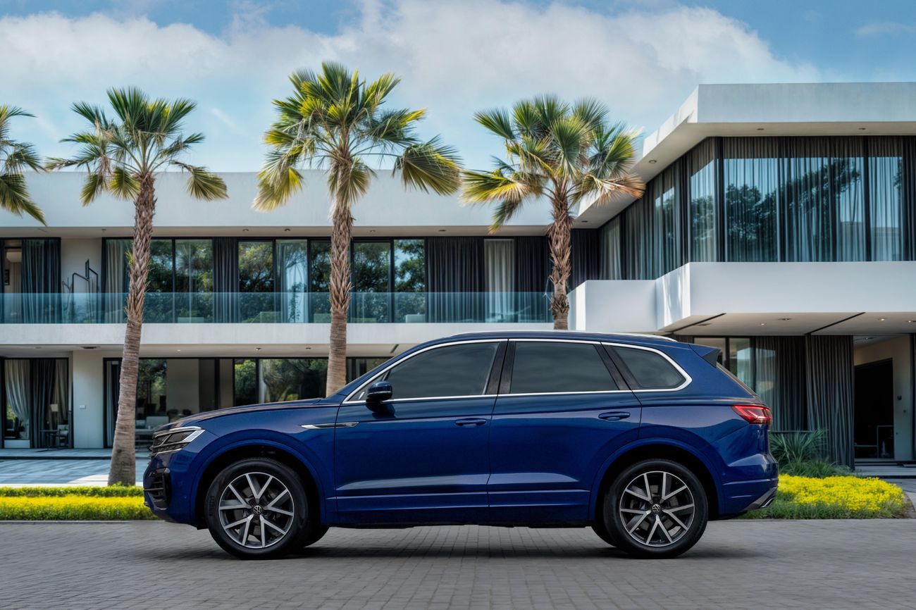 Volkswagen Touareg TOUAREG R-LINE | 3,349 P.M | 0% Downpayment | AGENCY WARRANTY