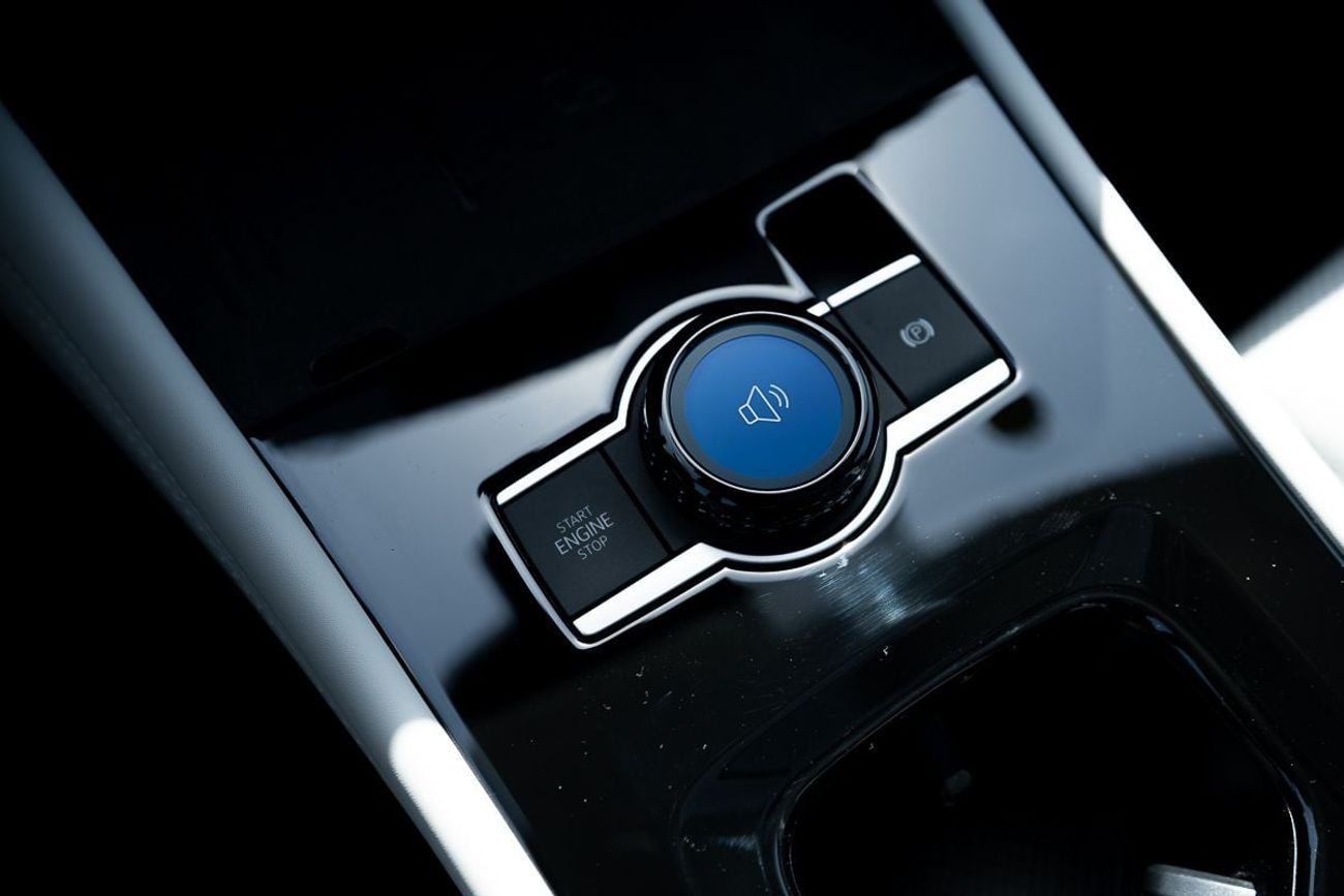 Volkswagen Tiguan L Pro 380TSI 2WD R-Line 2.0L Smart Leading 2025