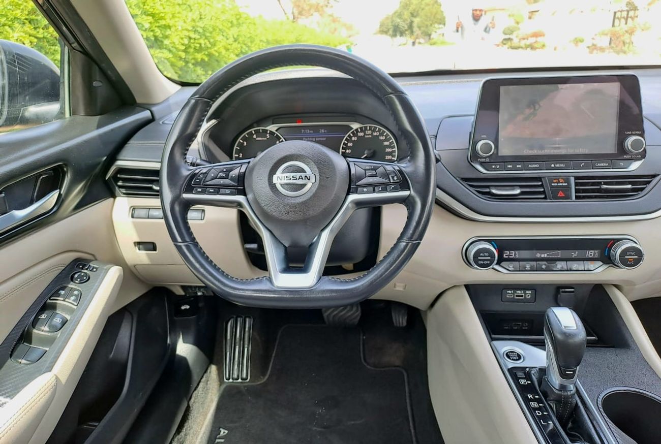 نيسان ألتيما SV 2.5L 2020 2.5L SV GCC (890/-MONTHLY)