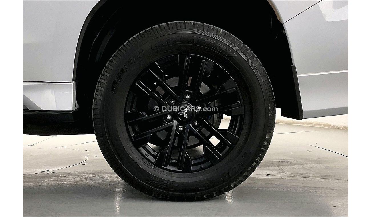 Mitsubishi Montero Signature