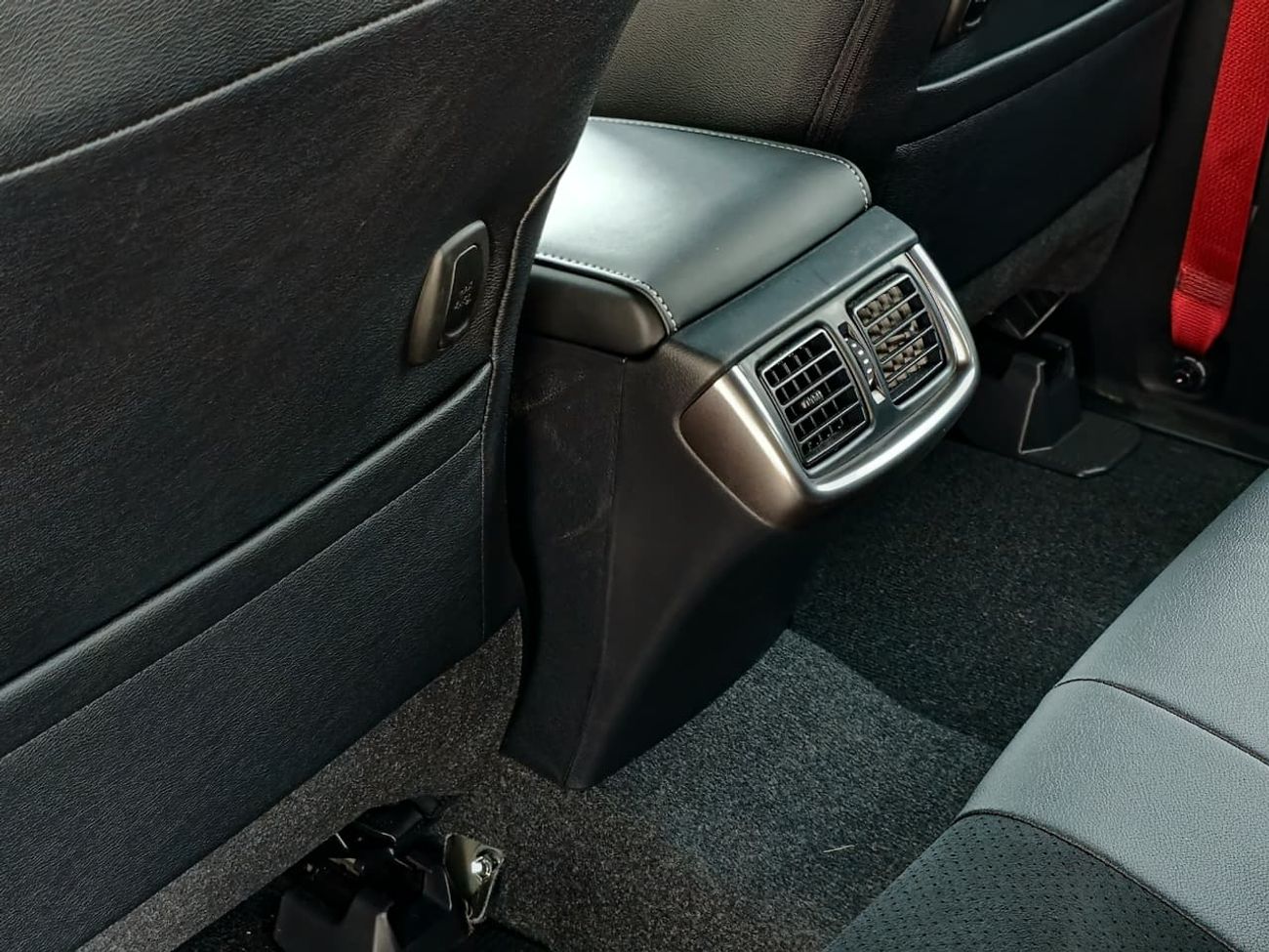 Toyota Hilux GR Sport 4.0L TOYOTA HILUX GR -S PETROL 4.0 - DIGITAL MIRROR - FULL OPTIONS - 2025 MODEL - BLACK INS