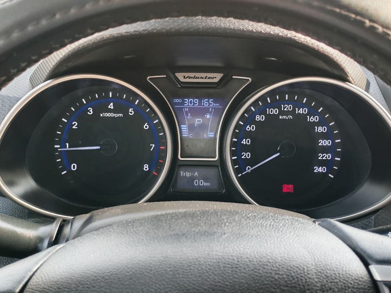 هيونداي فيلوستر TOP Hyundai Veloster 2013 | GCC Specs | Well Maintained Compact Hatchback