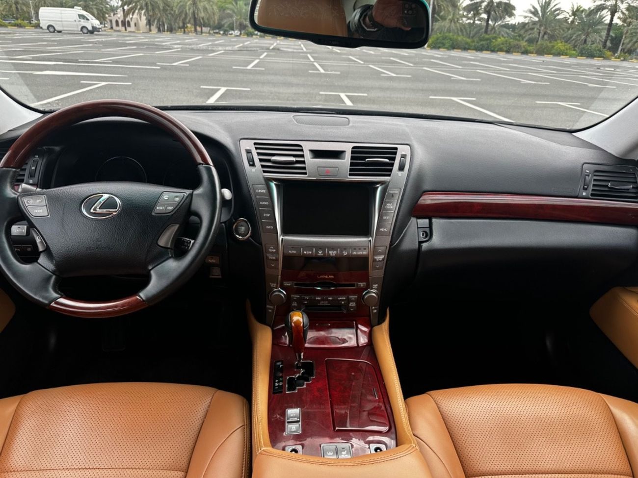 Lexus LS460 MODEL 2008 car perfect condition inside and outside