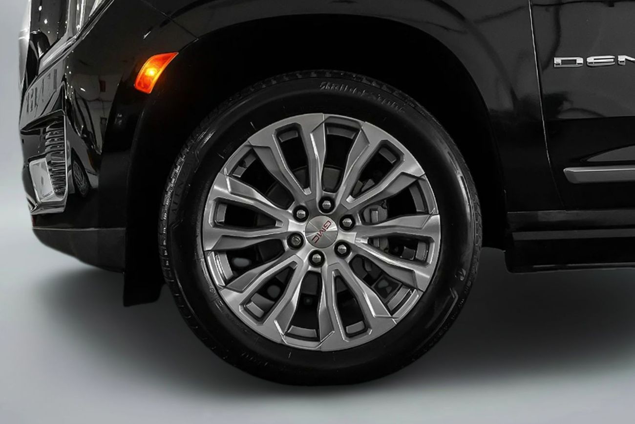 GMC Yukon 2023 GMC Yukon Denali XL / Full GMC Service History & GMC Warranty