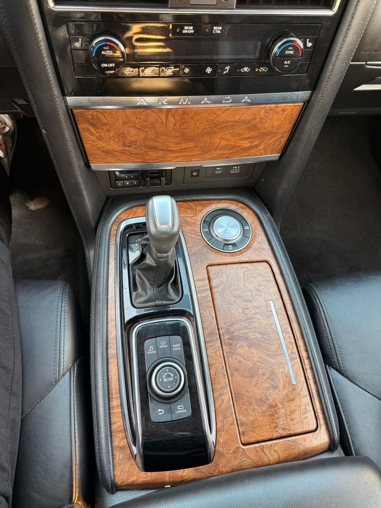 Nissan Armada SL Full option sunroof, leather seats original 2021