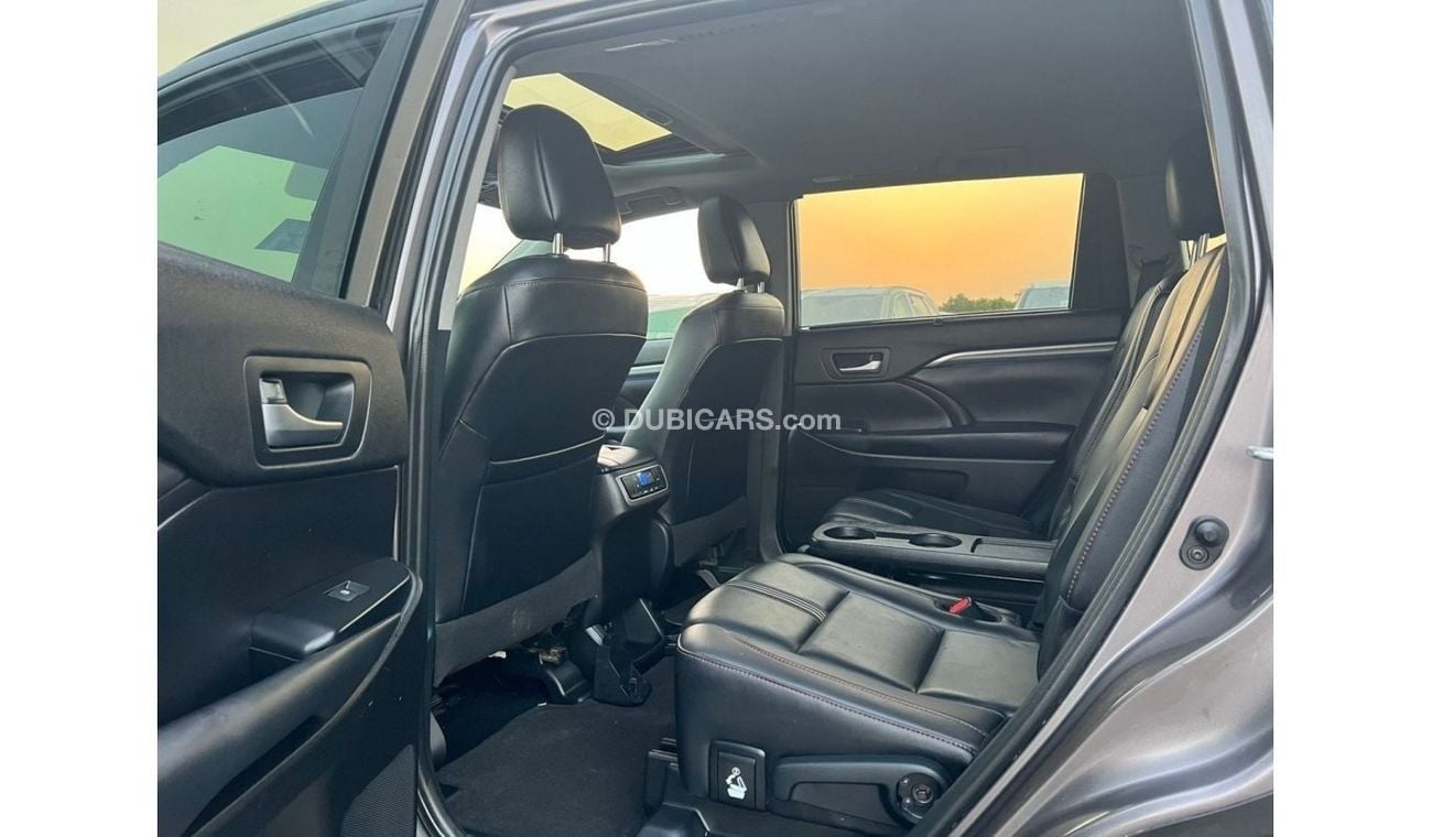 Toyota Highlander *Offer*2019 Toyota Highlander SE -FULL Option 3.5L V6 /