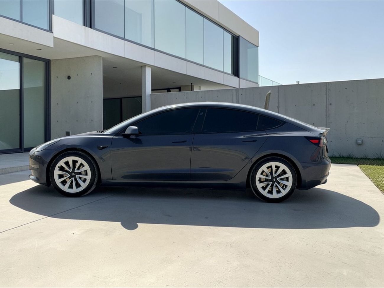 Tesla Model 3 Long Range (AWD) AED 1,200 P.M | 0% DOWN PAYMENT | TESLA MODEL 3 LONG RANGE DUAL MOTOR | 2021 | GCC