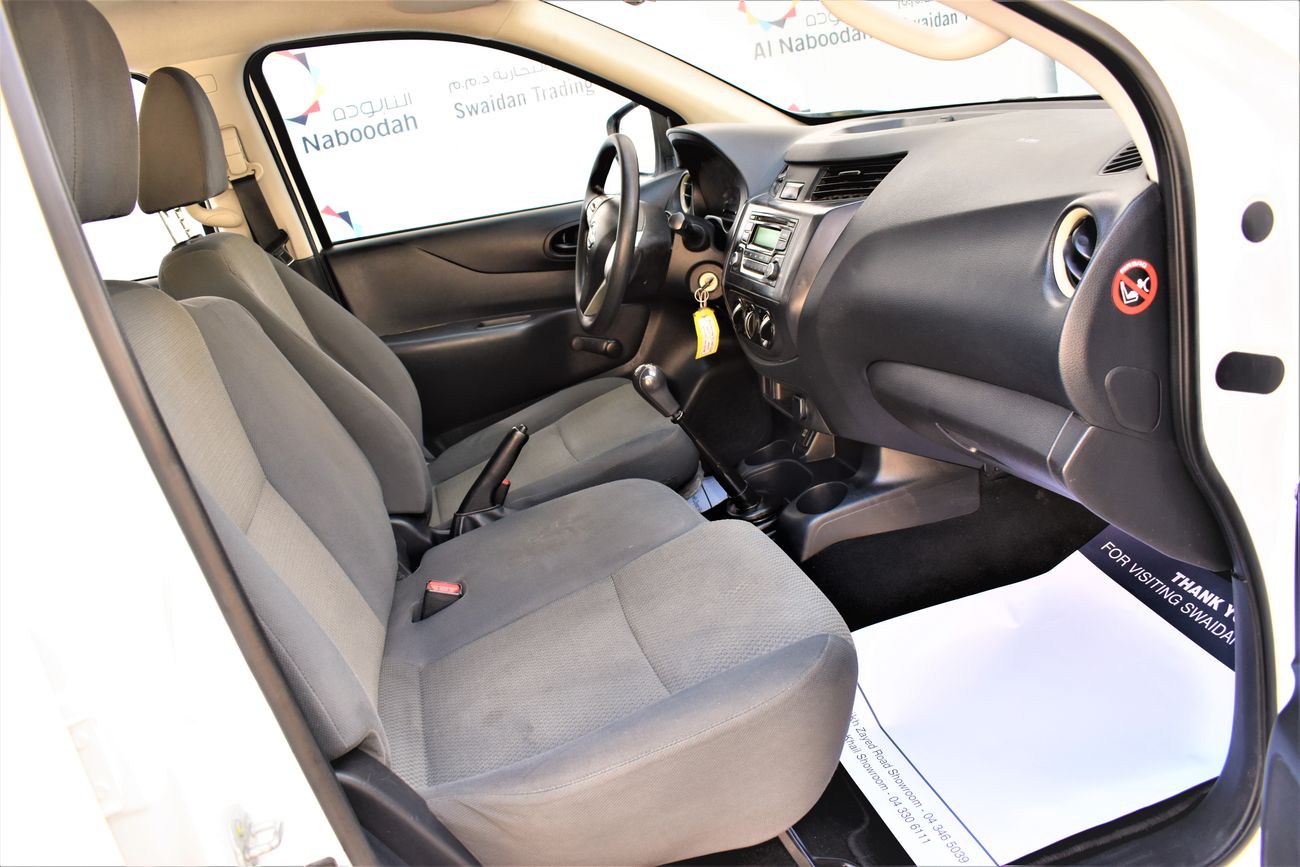 Nissan Navara AED 978 PM | 2.5L M/T 2WD GCC DEALER WARRANTY