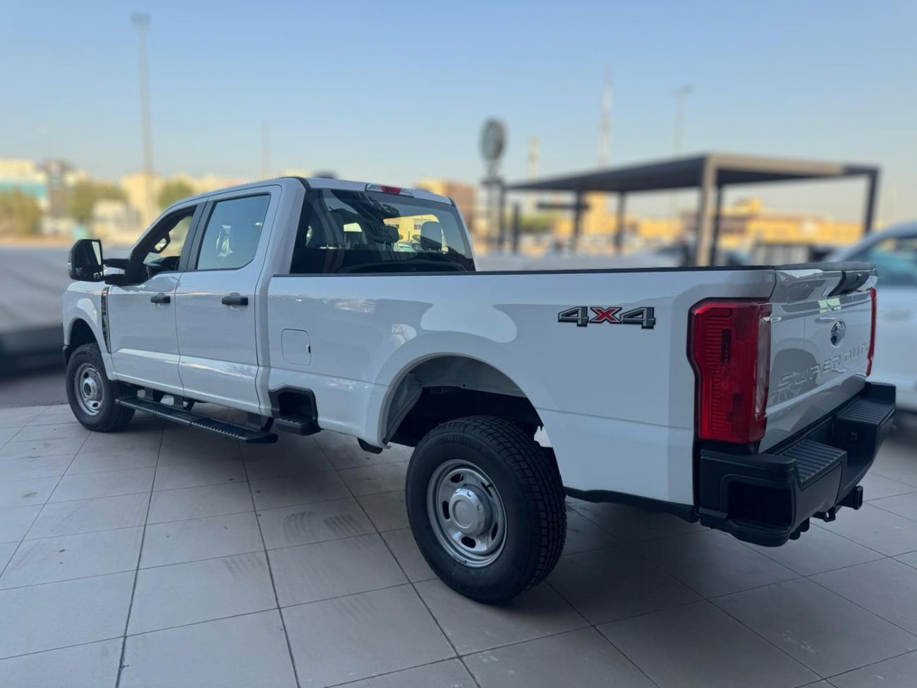 فورد F 250 Ford Super Duty DC F 250 petrol  AT  6.8L V8 2024 model