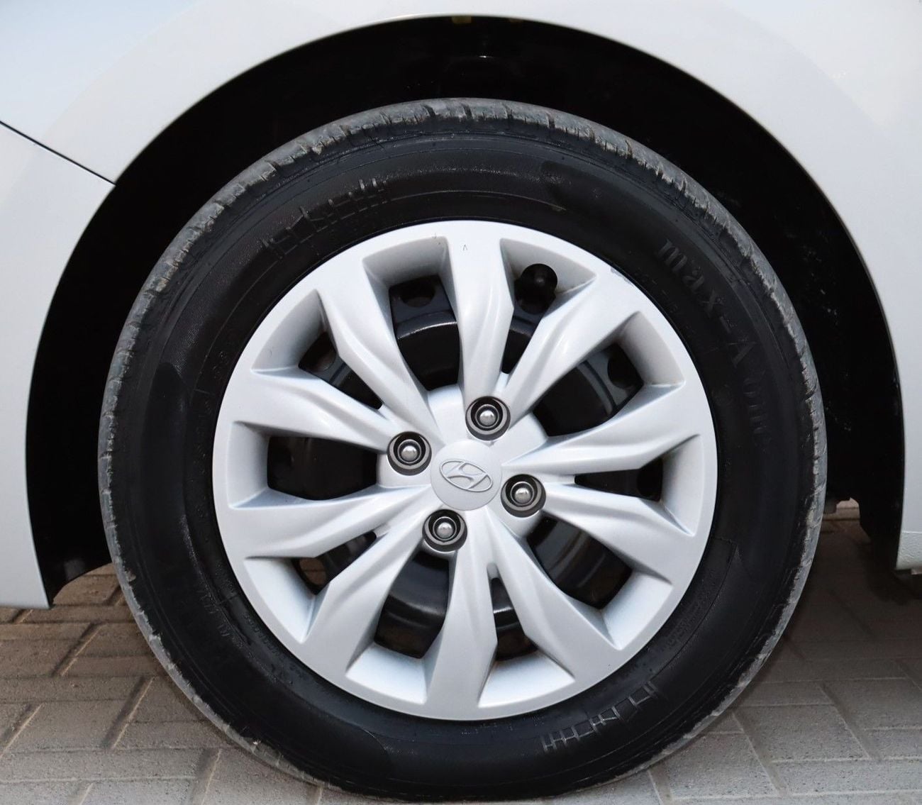 Hyundai Accent 2019 Hyundai Accent GL (RB), 4dr Sedan, 1.6L 4cyl Petrol, Automatic, Front Wheel Drive