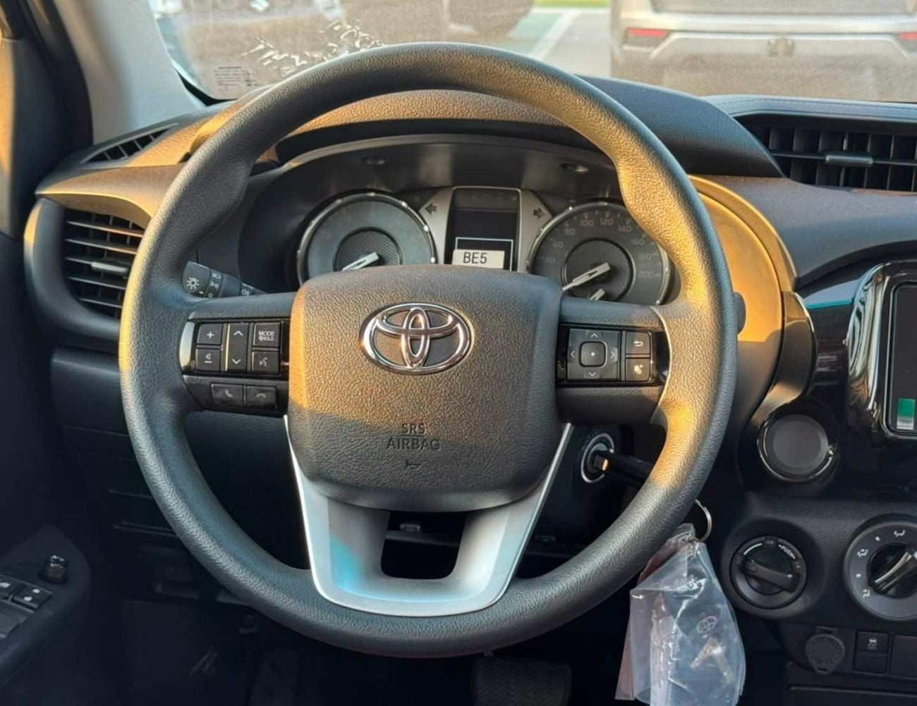 تويوتا هيلوكس GLX DOUBLE CABIN || 2.7L PETROL A/T 4WD / MANUAL AC / FR&RR CHROME BUMPERS WITH HUK (CODE # HPAME)