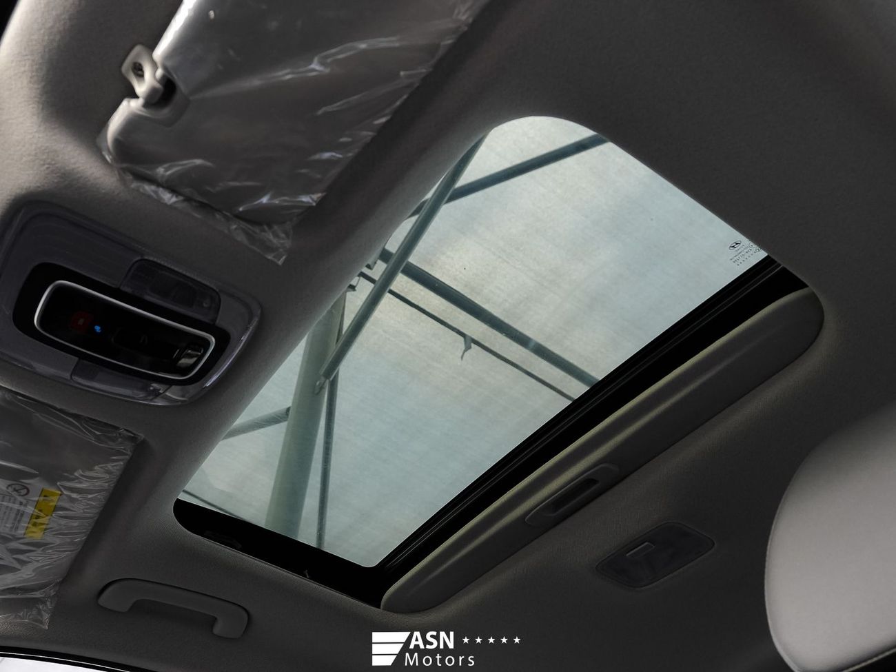 Hyundai Elantra LUX Premium 1.5L 2025 (Export Price)