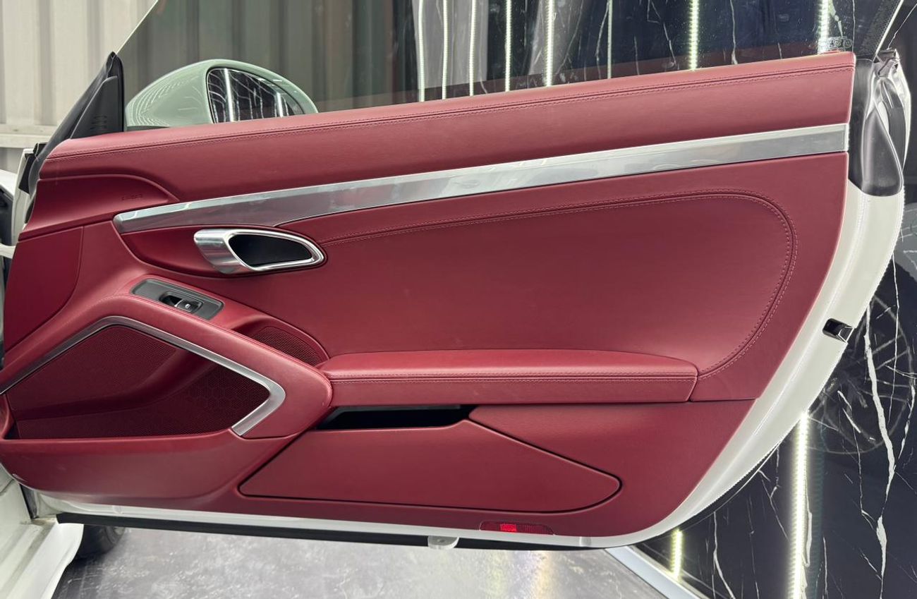 Porsche 718 Cayman Std 2.0L A/T