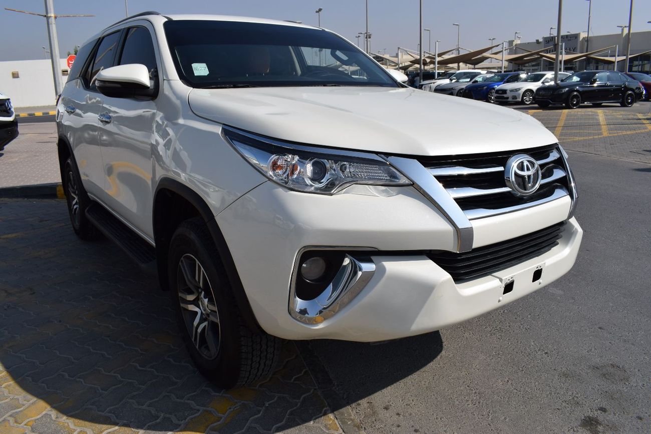 Toyota Fortuner Toyota Fortuner EXR 2.7L (160 HP), model:2019. Excellent condition