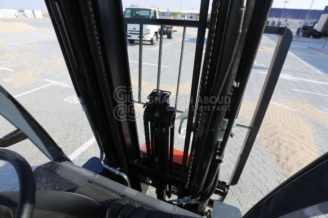 Toyota Fork lift DIESEL 2.5 TON, 3 STAGE W/ SIDE SHIFT 3 LEVER,4.7M LIFT HEIGHT MY23(Export Only)