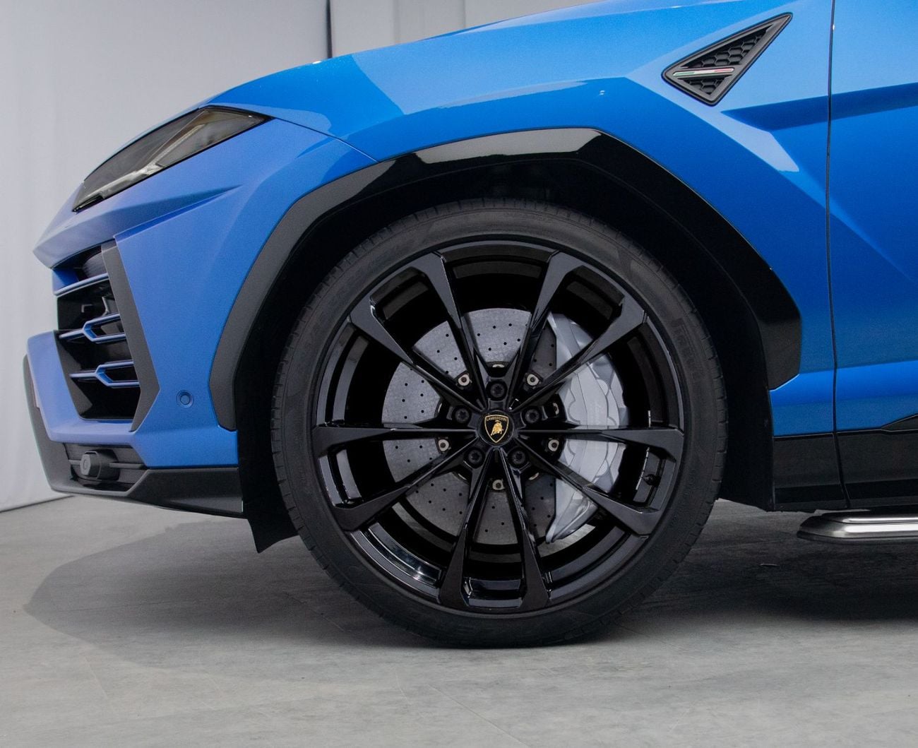 Lamborghini Urus STD 4.0T V8