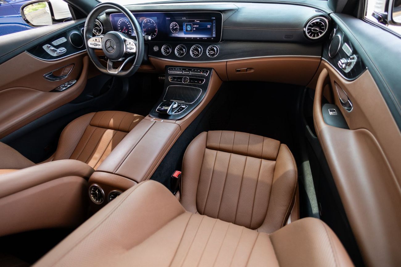 Mercedes-Benz E200 AMG