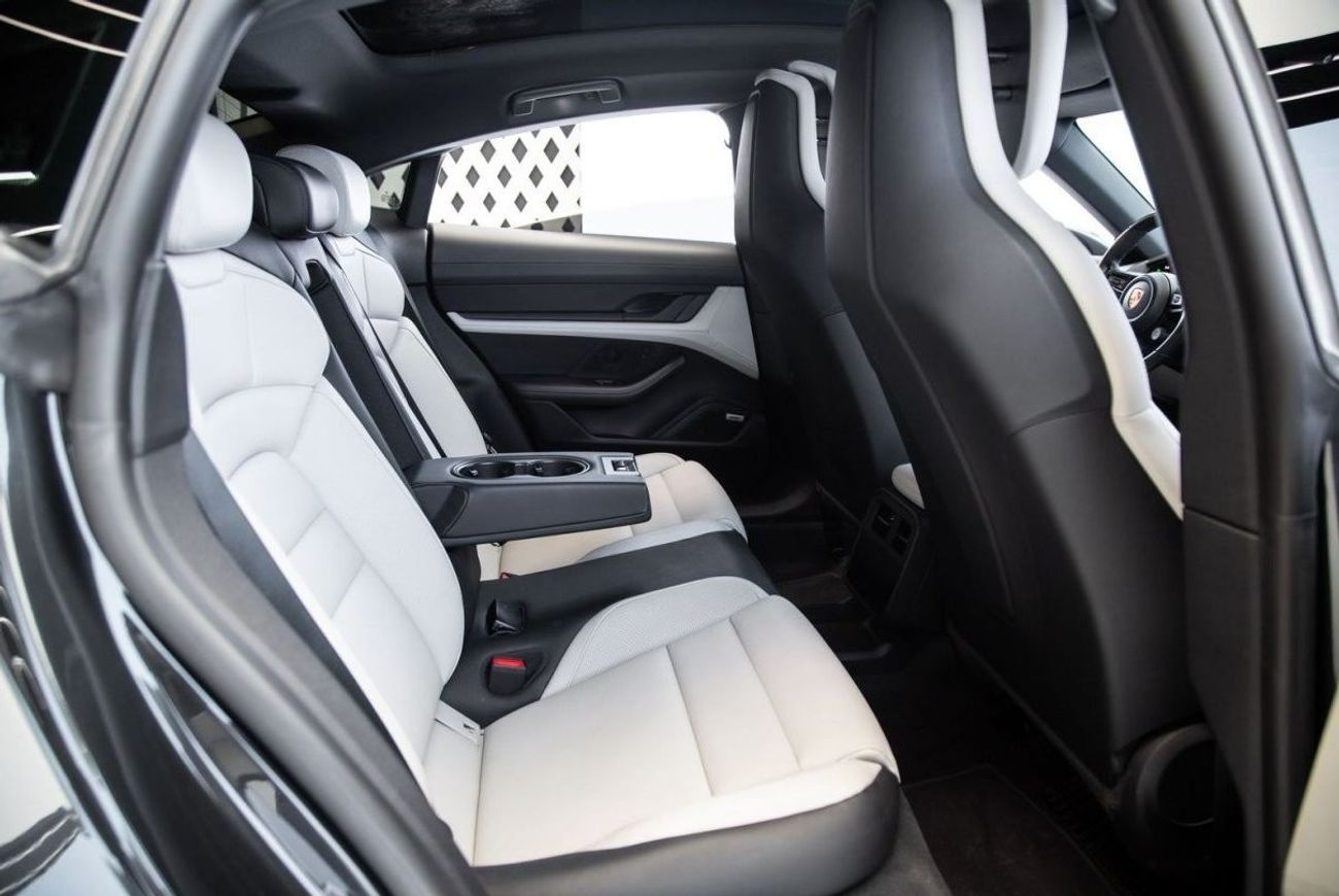 بورش تايكان 4S