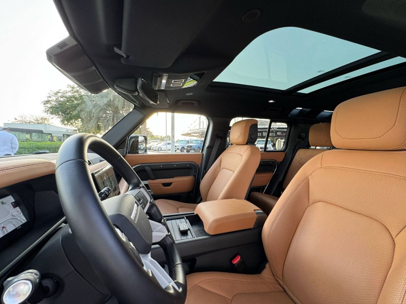 لاند روفر ديفندر 110 HSE P400 3.0L GERMAN SPEC NEAT AND CLEAN LESS KILOMETER