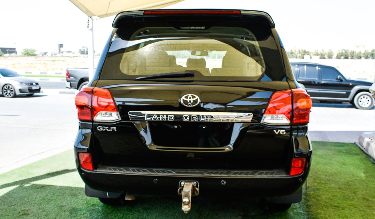 Toyota Land Cruiser GXR V6