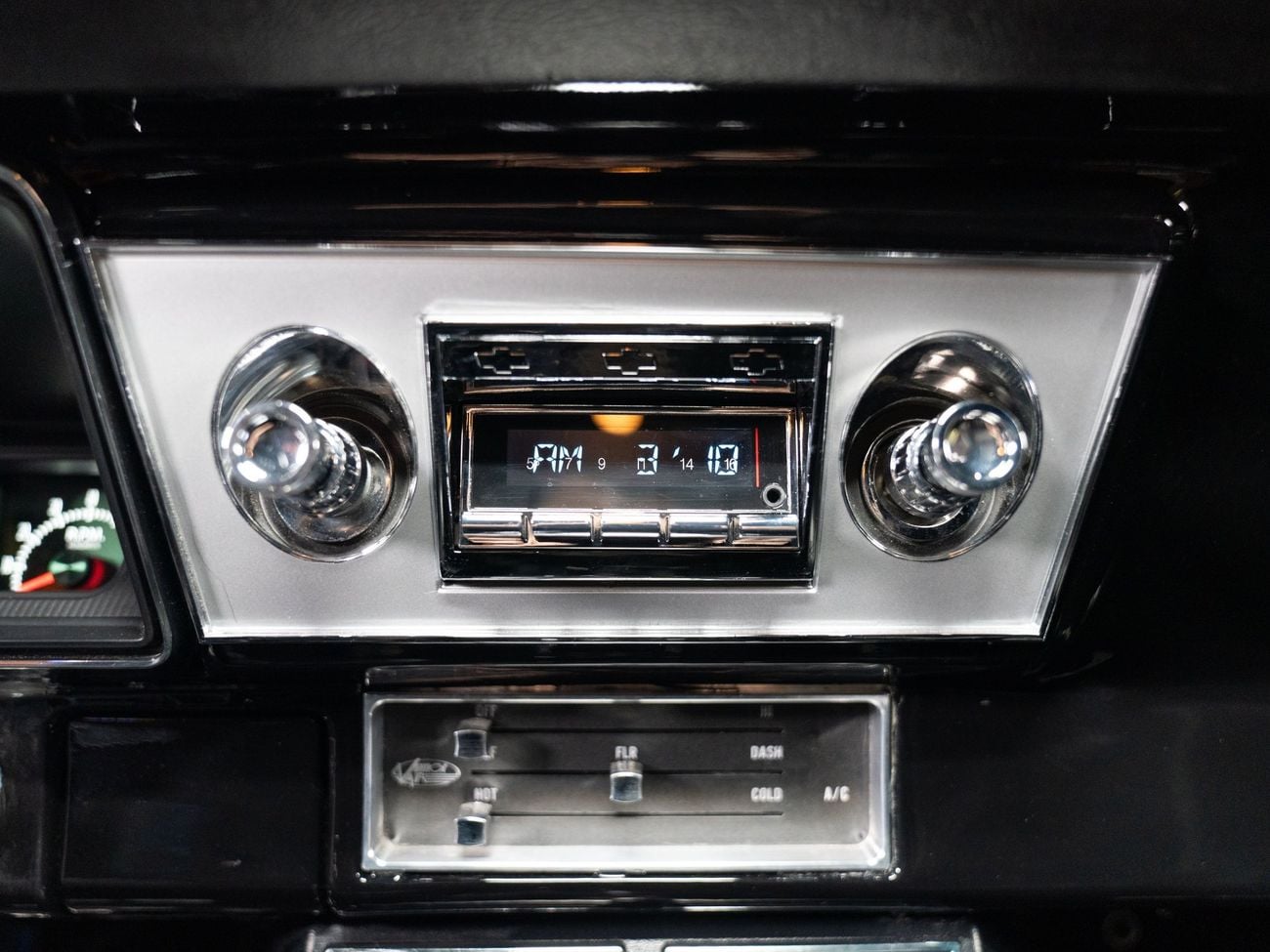 شيفروليه نوفا SS 850 HP LSA Custom Supercharger Pro Touring Restomod