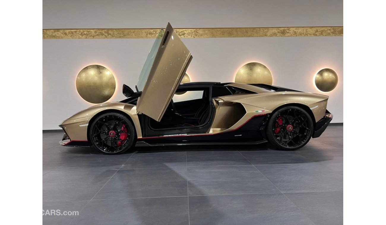 لمبرجيني أفينتادور LP760-4 ROADSTER 1 of 250